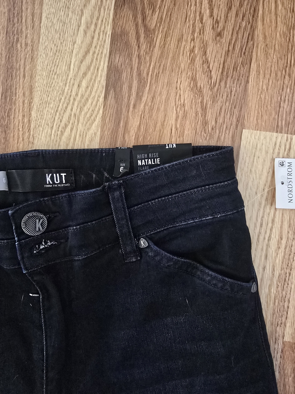 KUT from the Kloth High Rise Natalie Flare Jeans NWT Black Size 6 - Picture 2 of 7